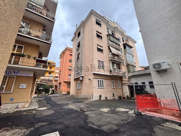 appartamento in vendita a Roma in zona Prenestino-Centocelle