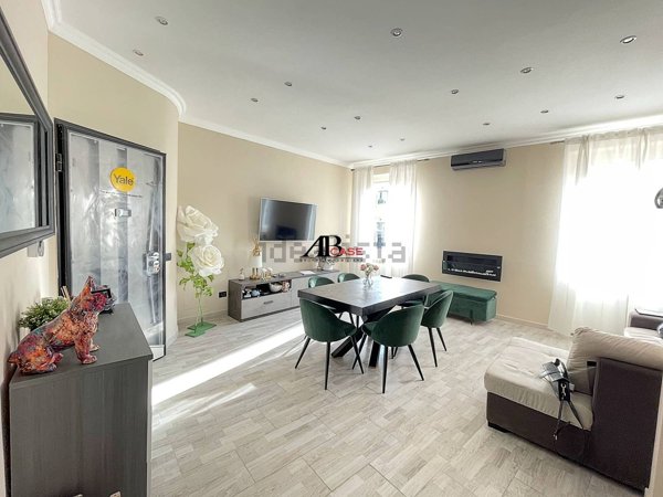 appartamento in vendita a Roma in zona Tomba di Nerone