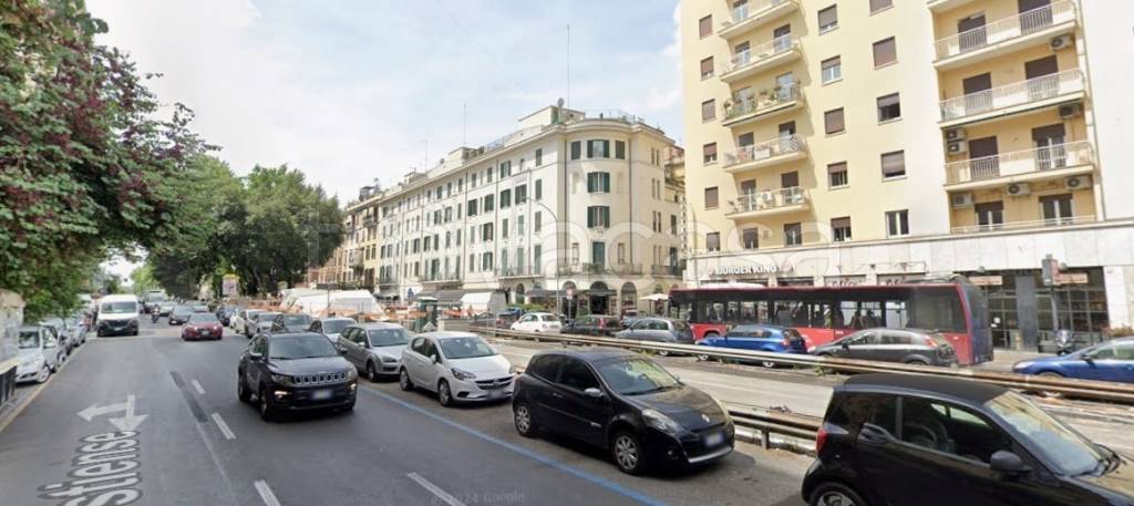 negozio in vendita a Roma in zona Ostiense