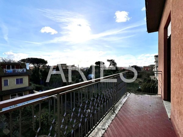 appartamento in vendita a Roma in zona Acilia