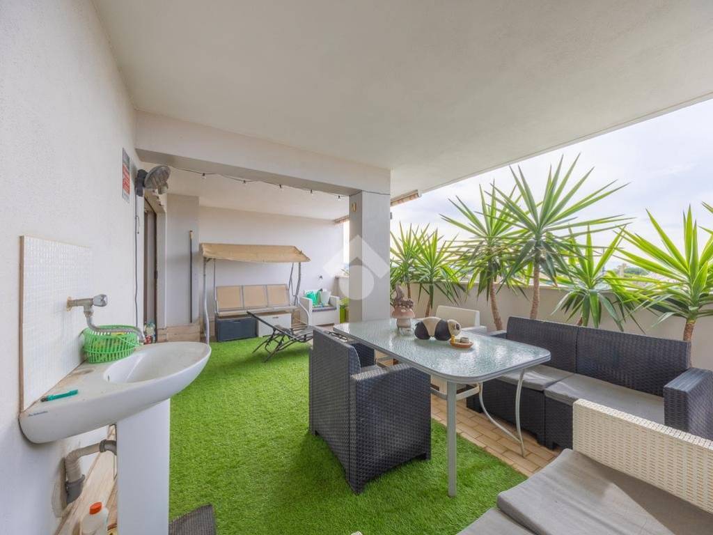 appartamento in vendita a Roma in zona Lunghezza