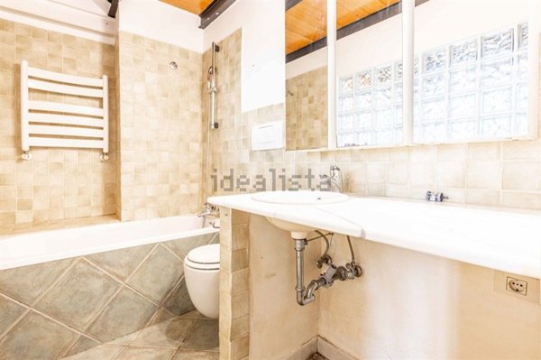 appartamento in vendita a Roma in zona Lunghezza