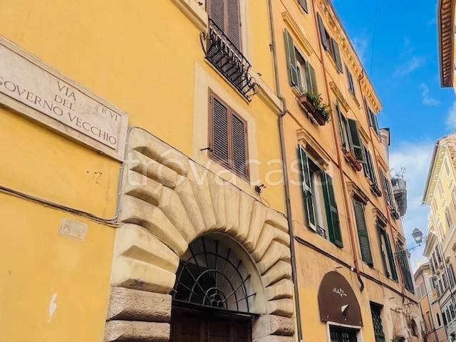 appartamento in vendita a Roma in zona Parione/Sant'Eustachio