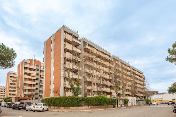 appartamento in vendita a Roma in zona Cinecittà