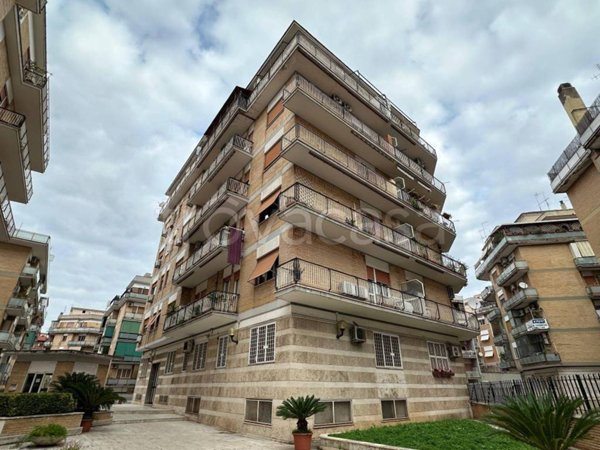 appartamento in vendita a Roma in zona Collatino