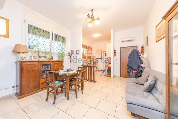 appartamento in vendita a Roma in zona Finocchio