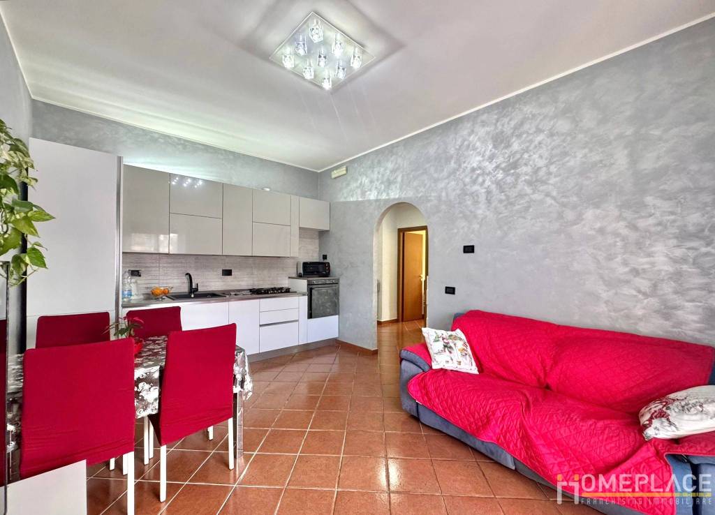 appartamento in vendita a Roma in zona Torre Angela