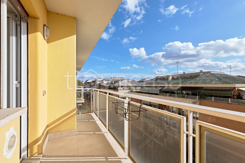 appartamento in vendita a Roma in zona Portuense