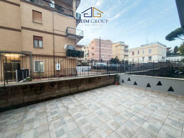 appartamento in vendita a Roma in zona Tomba di Nerone