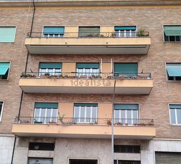 appartamento in vendita a Roma in zona Tuscolano