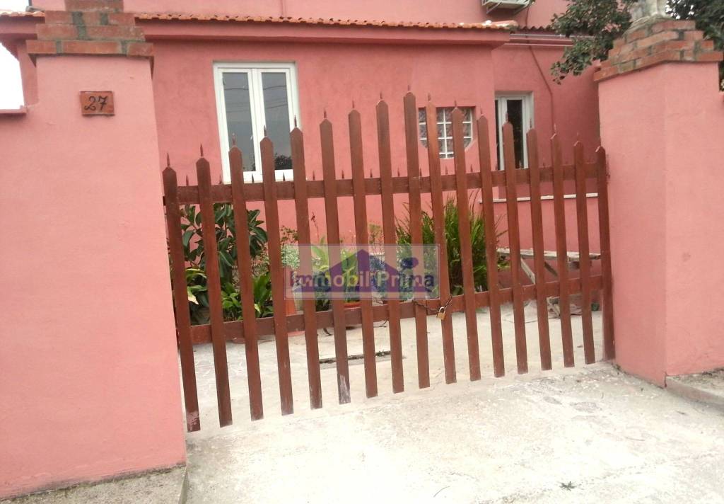 appartamento in vendita a Roma in zona Lago Regillo