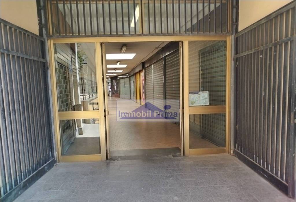 negozio in vendita a Roma in zona Salario