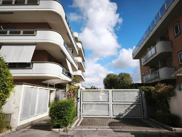 appartamento in vendita a Roma in zona Selva Candida
