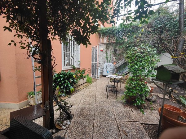 appartamento in vendita a Roma in zona Appio Latino