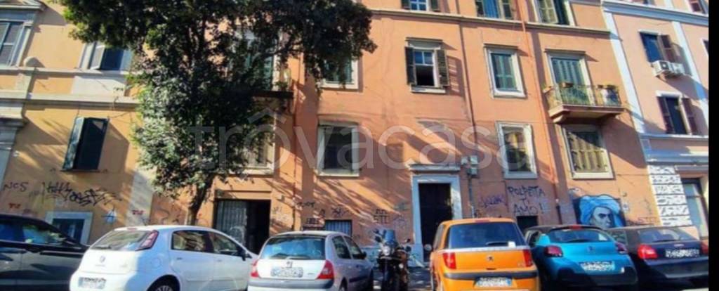 negozio in vendita a Roma in zona Prenestino-Labicano