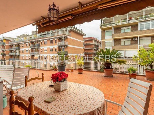 appartamento in vendita a Roma in zona Don Bosco