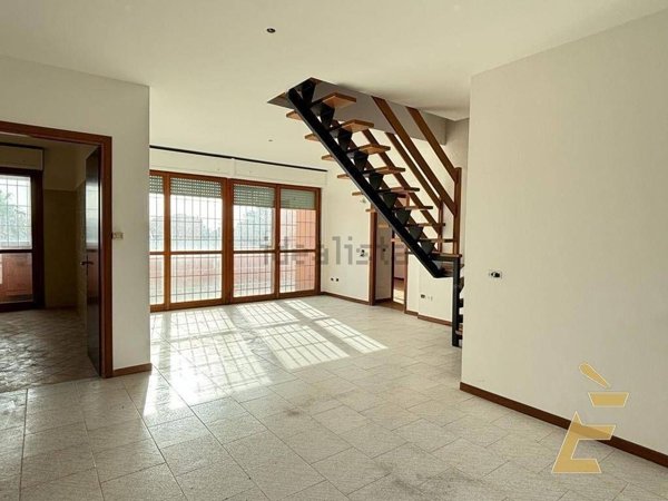 appartamento in vendita a Roma in zona Dragoncello