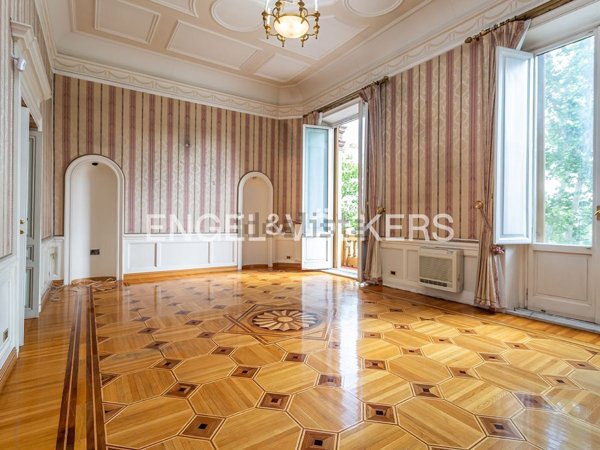 appartamento in vendita a Roma in zona Rione Prati