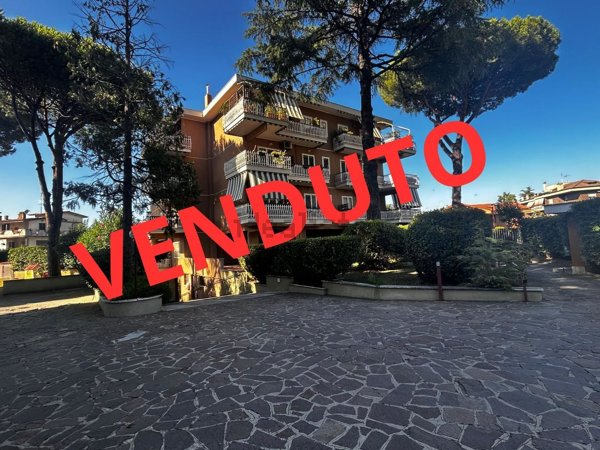 appartamento in vendita a Roma in zona Casal Morena