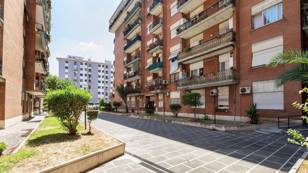 appartamento in vendita a Roma in zona Don Bosco