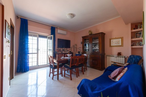 appartamento in vendita a Roma in zona Torre Maura