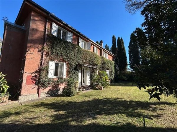 casa semindipendente in vendita a Roma in zona Casal Palocco