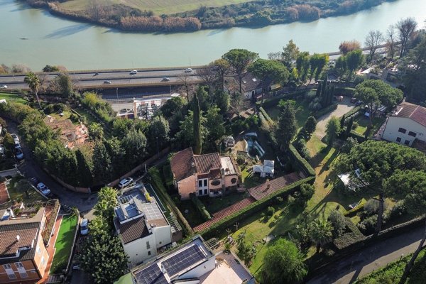 casa indipendente in vendita a Roma in zona Labaro