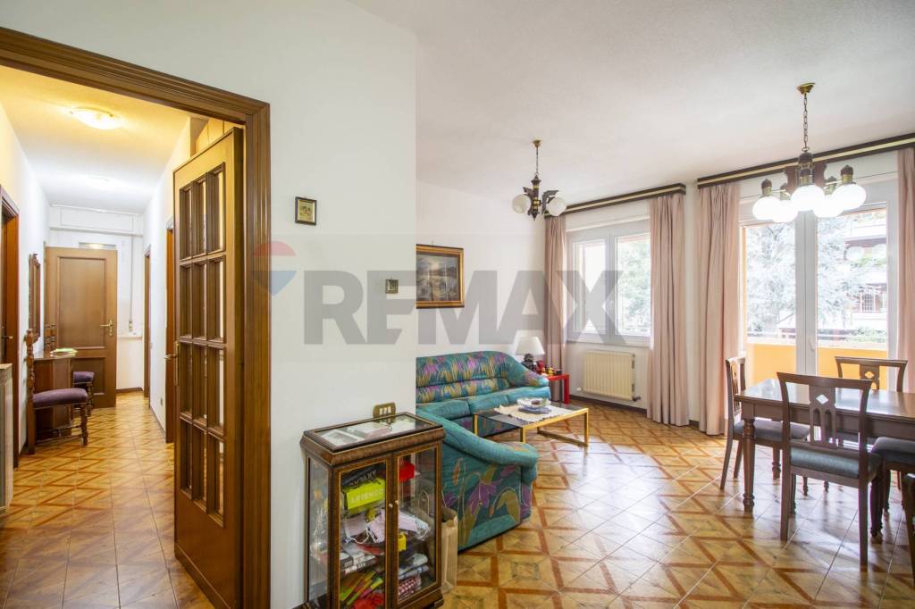 appartamento in vendita a Roma in zona Ardeatino