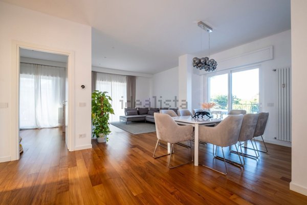 appartamento in vendita a Roma in zona Tor di Quinto