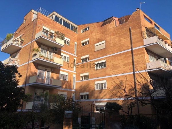appartamento in vendita a Roma in zona Tor di Quinto