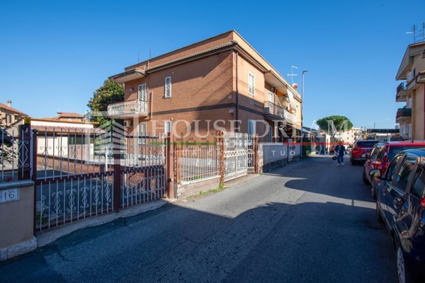 appartamento in vendita a Roma in zona Borghesiana