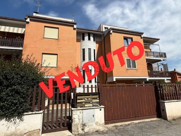 appartamento in vendita a Roma in zona Casal Morena