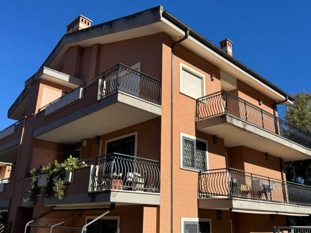 appartamento in vendita a Roma in zona Prima Porta