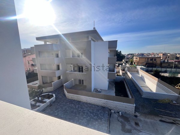 appartamento in vendita a Roma in zona Romanina