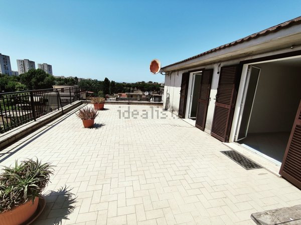 appartamento in vendita a Roma in zona Tor Bella Monaca