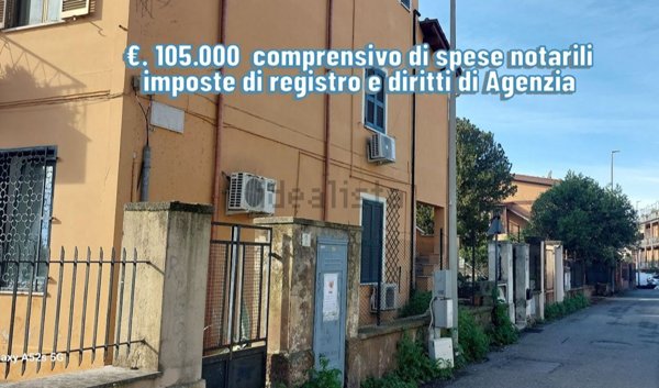appartamento in vendita a Roma in zona Appio Pignatelli