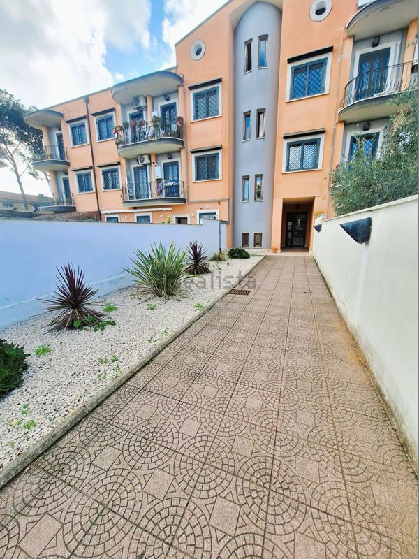 appartamento in vendita a Roma in zona Infernetto