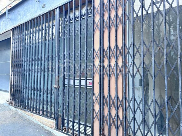 negozio in vendita a Roma in zona Tor di Quinto