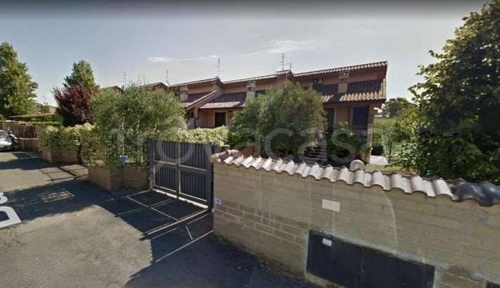 casa indipendente in vendita a Roma in zona Castel di Leva