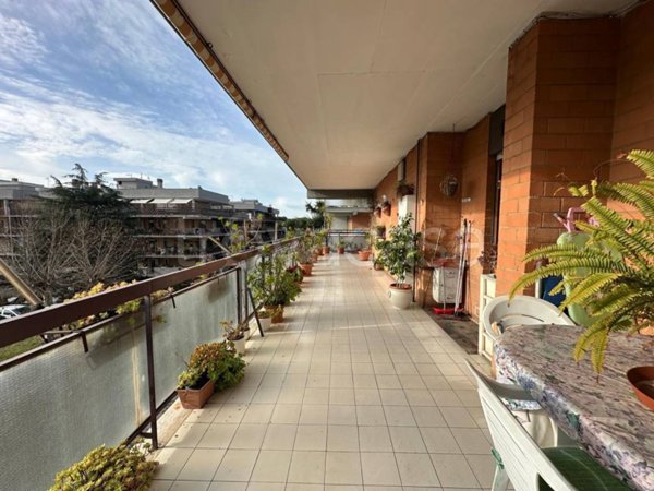 appartamento in vendita a Roma in zona Settecamini