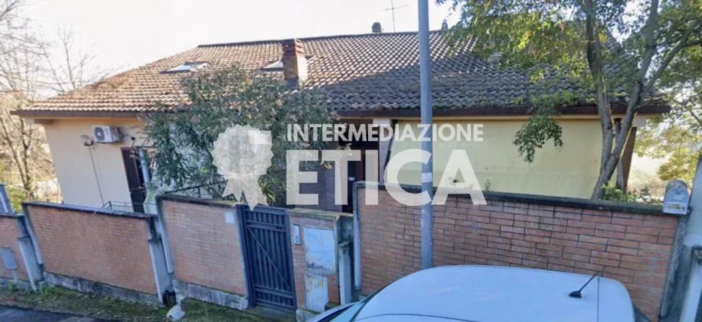 appartamento in vendita a Roma in zona Labaro