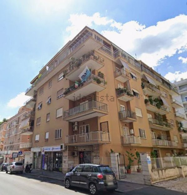 appartamento in vendita a Roma in zona Aurelio