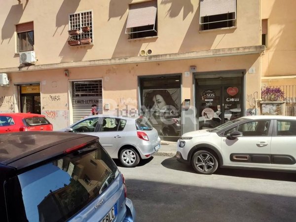 locale commerciale in vendita a Roma in zona Ostiense