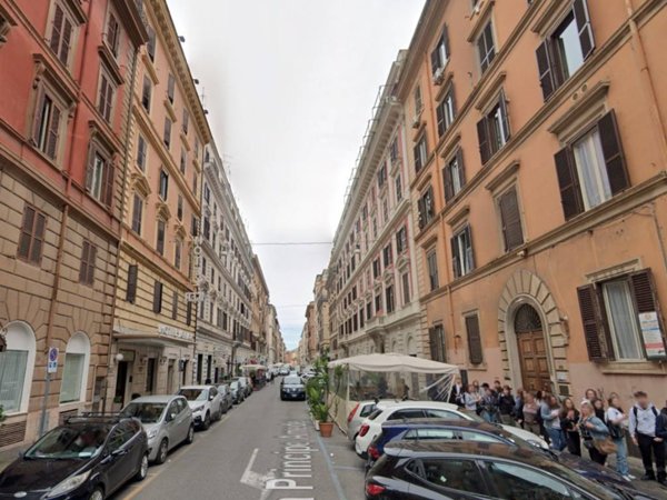 negozio in vendita a Roma in zona Esquilino