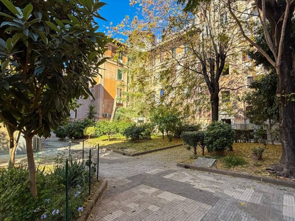 appartamento in vendita a Roma in zona Gianicolense
