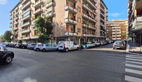 trivano in vendita a Roma in zona Tuscolano