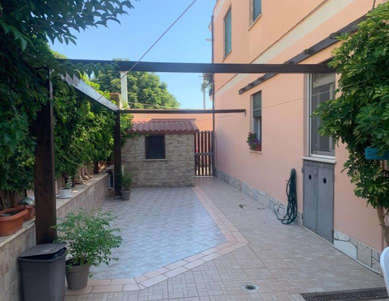 appartamento in vendita a Roma in zona Corviale