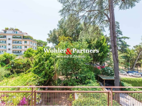 appartamento in vendita a Roma in zona Tor di Quinto