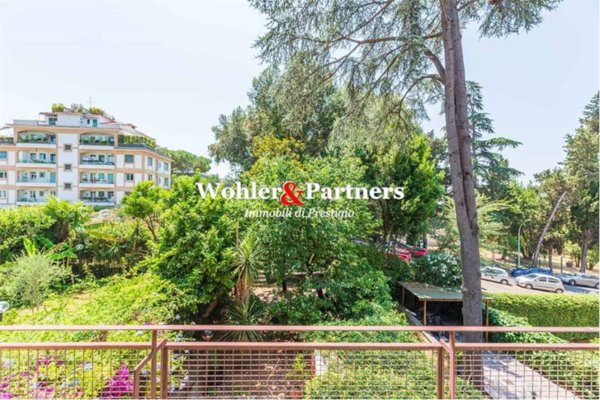 appartamento in vendita a Roma in zona Tor di Quinto