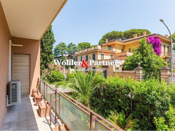 appartamento in vendita a Roma in zona Tor di Quinto